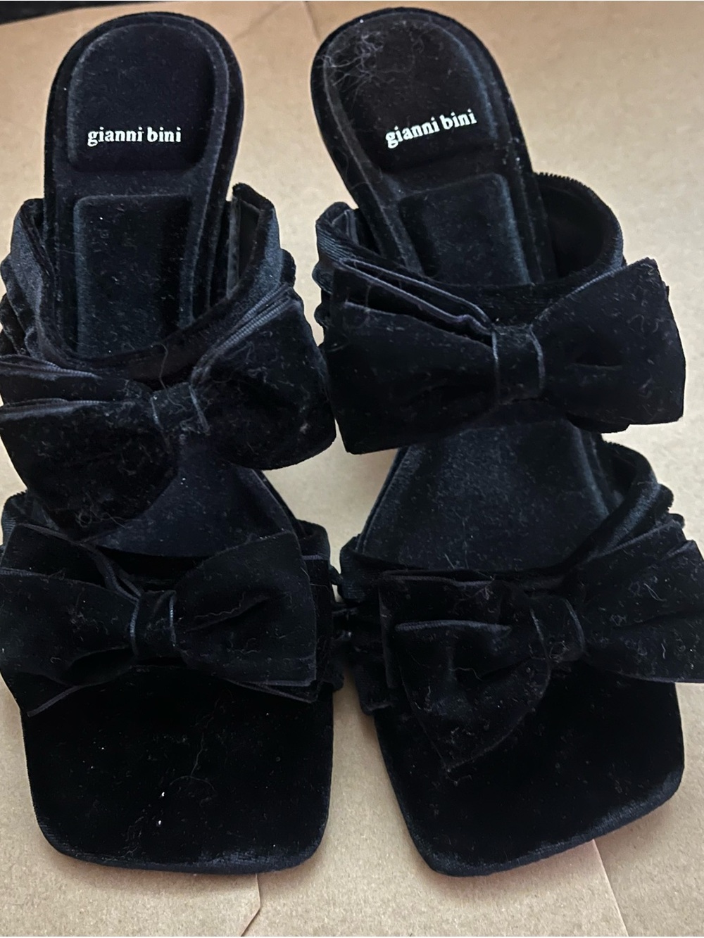 Gianni Bini Black Velvet Double-Bow Heels, Size 9, New - Picture 2 of 7